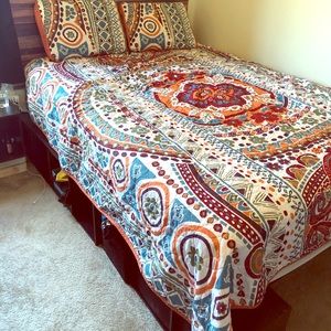 Queen Size Comforter Set